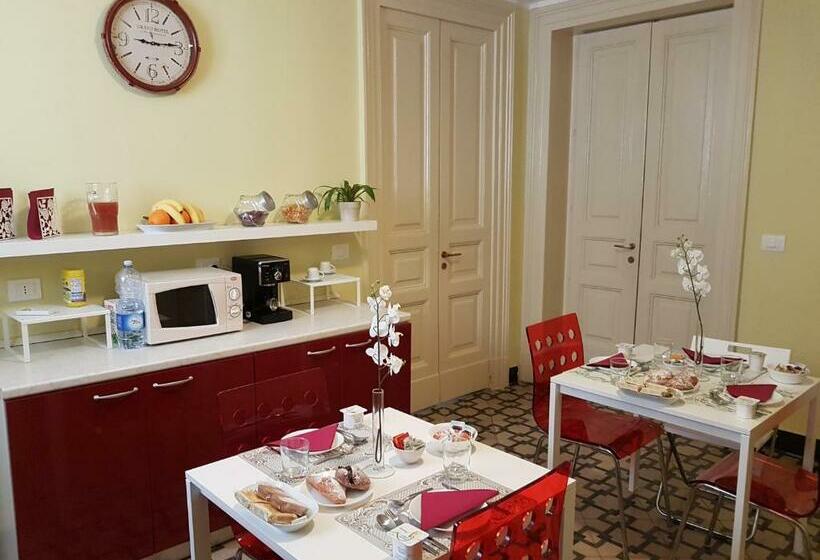 اتاق استاندارد با بالکن, Central Suites Catania