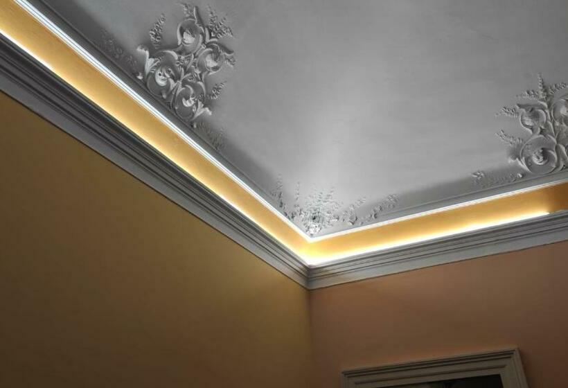 اتاق استاندارد با بالکن, Central Suites Catania