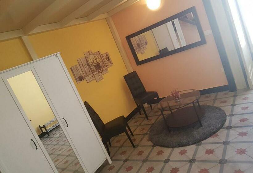 اتاق استاندارد با بالکن, Central Suites Catania
