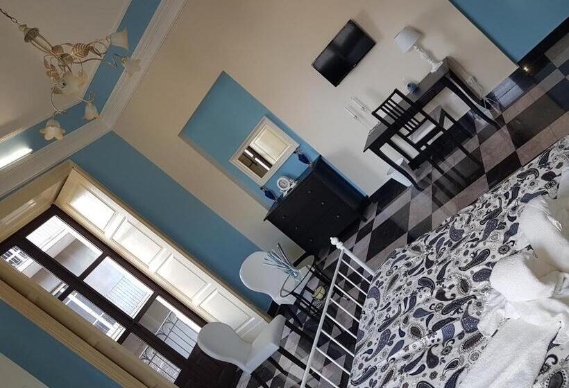 اتاق استاندارد با بالکن, Central Suites Catania