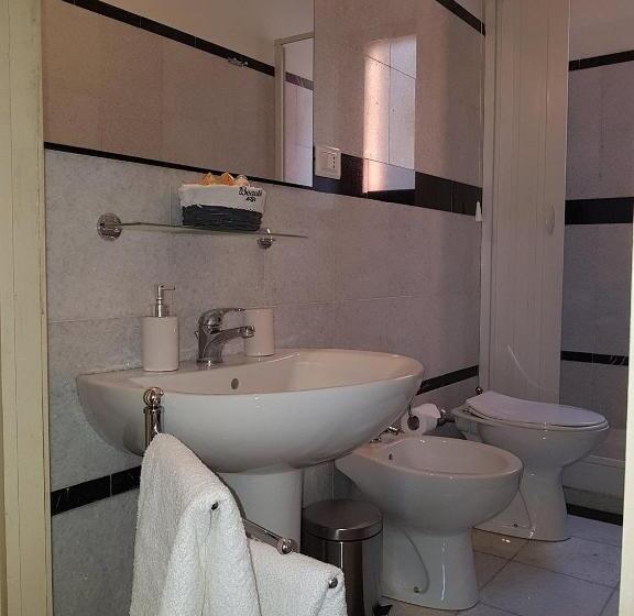 اتاق استاندارد با بالکن, Central Suites Catania