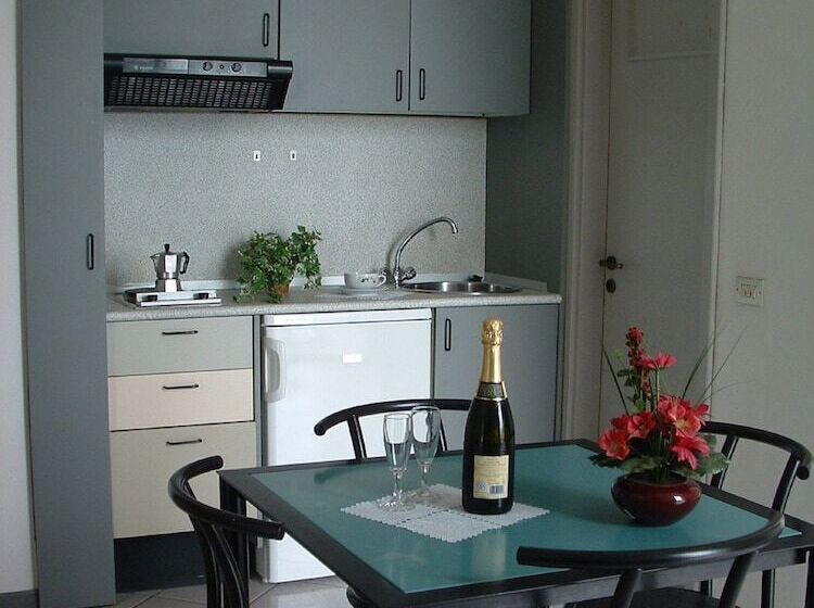 침실 1개 아파트, Holiday Residence