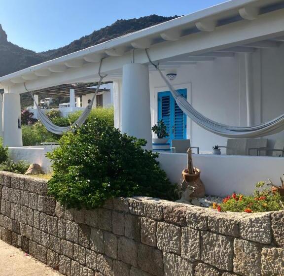 スタンダードルーム, La Sirena