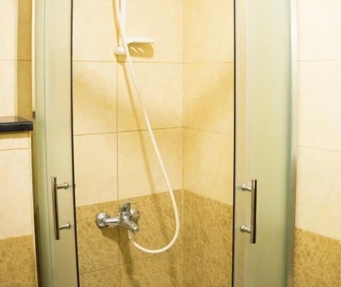 اتاق استاندارد سه نفره, Madaba