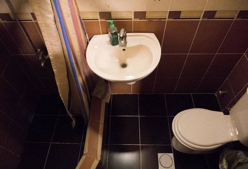 اتاق استاندارد سه نفره, Madaba