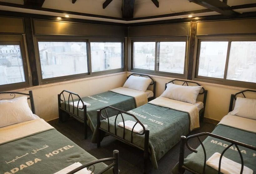 اتاق استاندارد سه نفره, Madaba