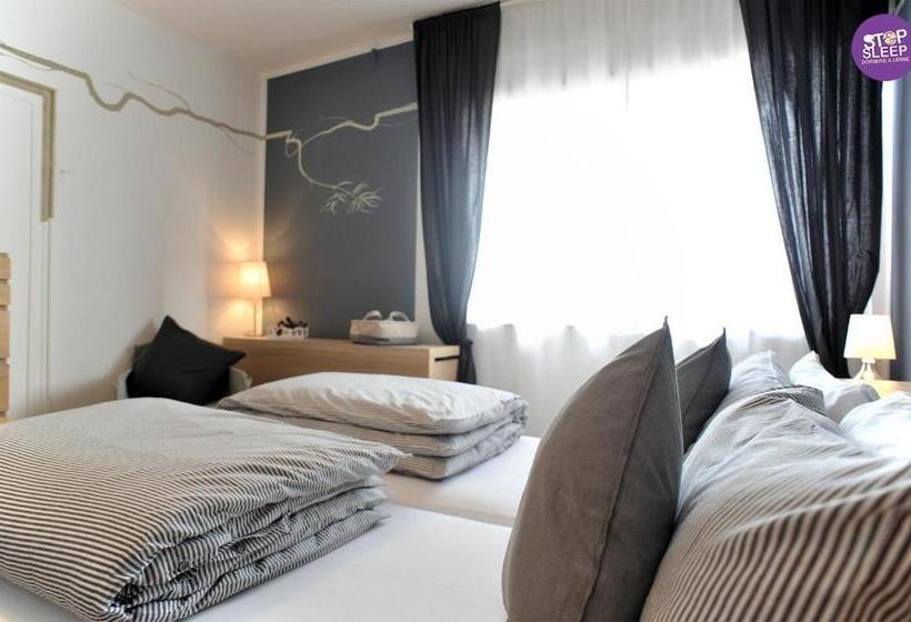اتاق استاندارد سه نفره, Stop & Sleep Udine