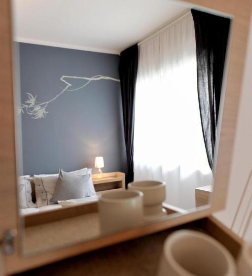 اتاق استاندارد سه نفره, Stop & Sleep Udine