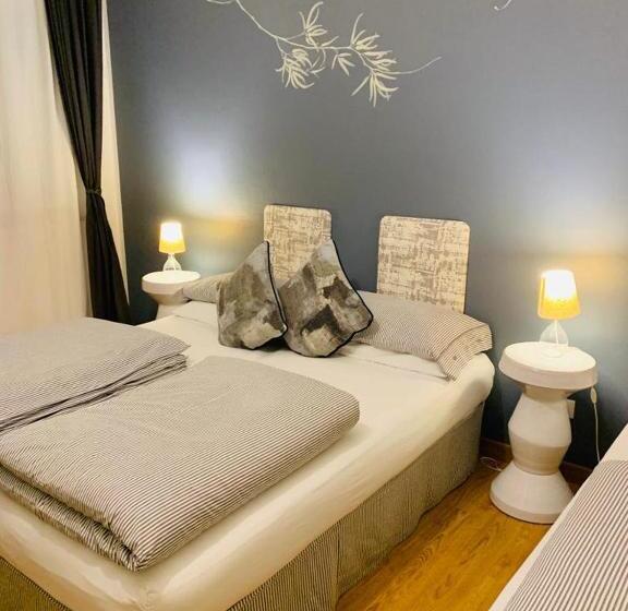 اتاق استاندارد سه نفره, Stop & Sleep Udine