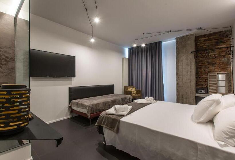 اتاق لوکس سه تخته, The Boutique Napoli Suite