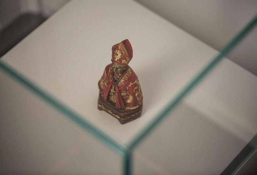 اتاق سوپریور با بالکن, The Boutique Napoli Suite