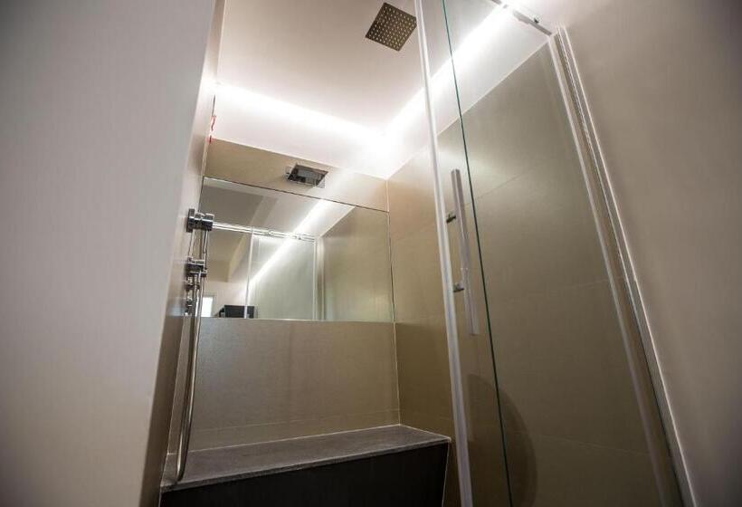 اتاق استاندارد, The Boutique Napoli Suite