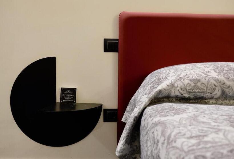 اتاق استاندارد, The Boutique Napoli Suite