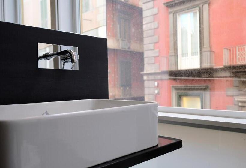 اتاق لوکس, The Boutique Napoli Suite