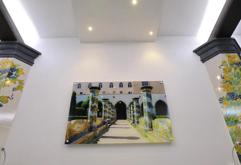 اتاق لوکس, The Boutique Napoli Suite