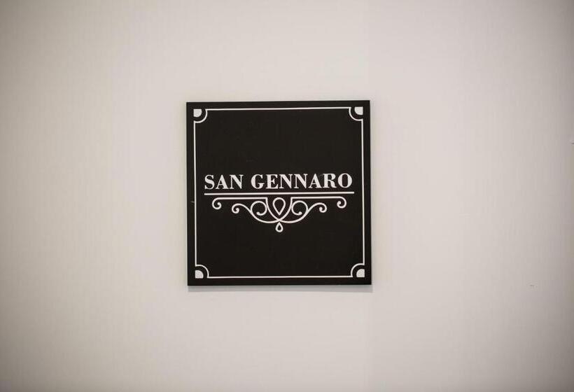 اتاق سوپریور با بالکن, The Boutique Napoli Suite