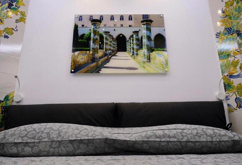 اتاق لوکس, The Boutique Napoli Suite