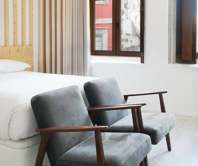 استودیوی استاندارد, 7g Roaster Apartments