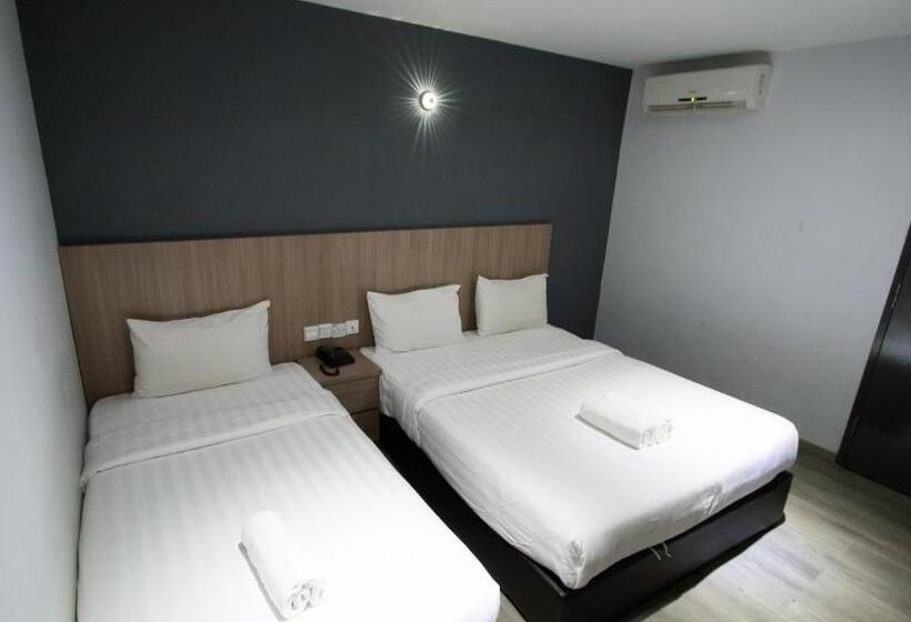 수피리어 패밀리 룸, 99 Pusat Bandar Puchong