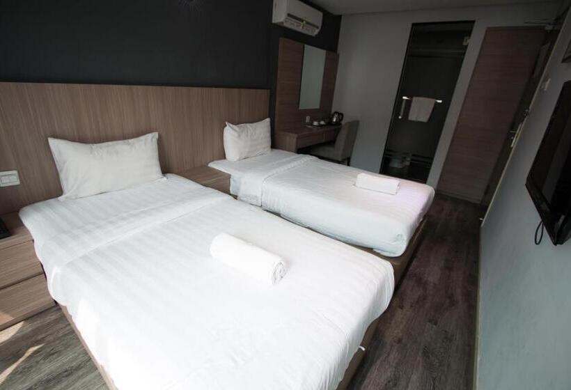 수피리어 룸, 99 Pusat Bandar Puchong