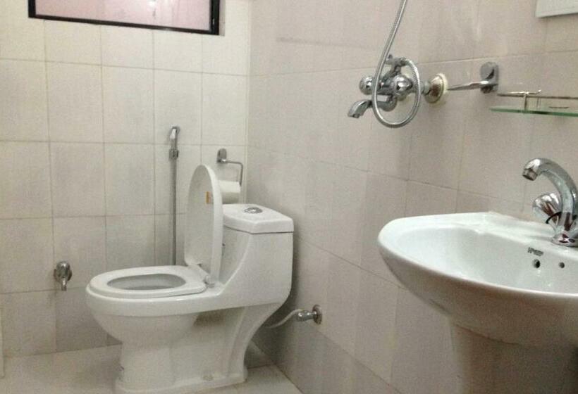 اتاق استاندارد, Avalon House