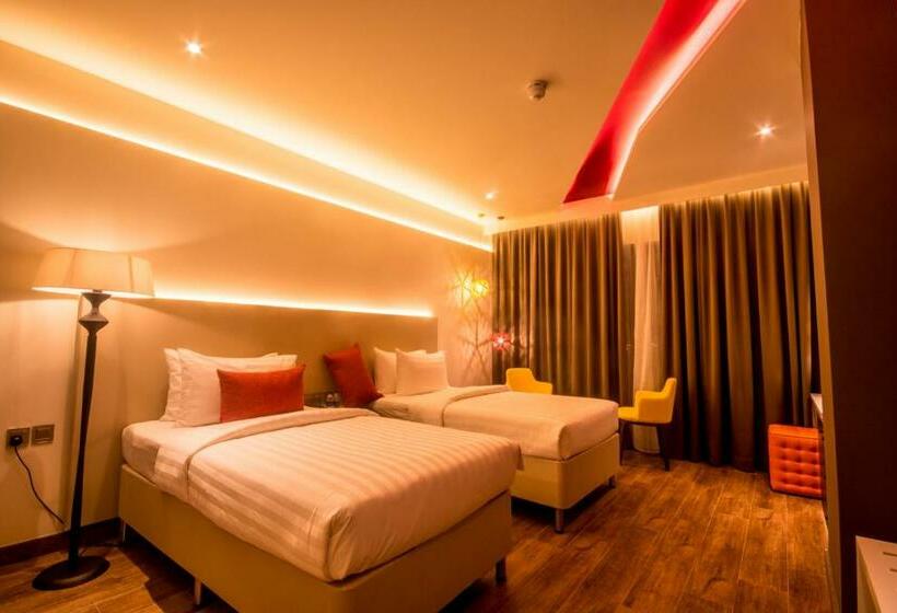 اتاق اجرایی, Carnelian By Glory Bower Hotels