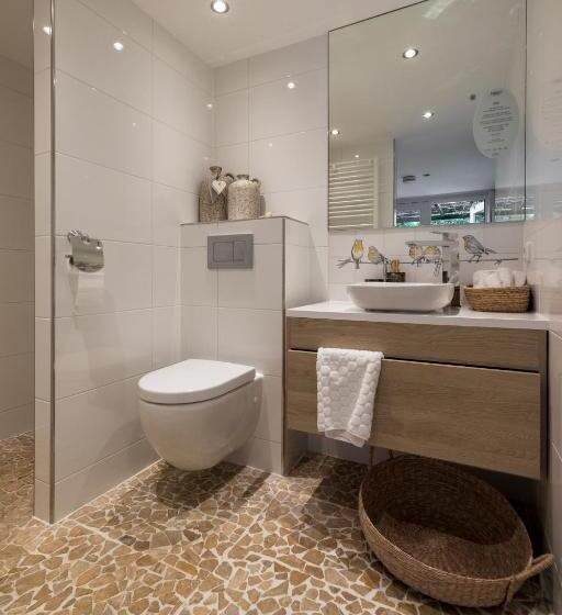 Люкс Вид на Сад, De Roos Leeuwarden