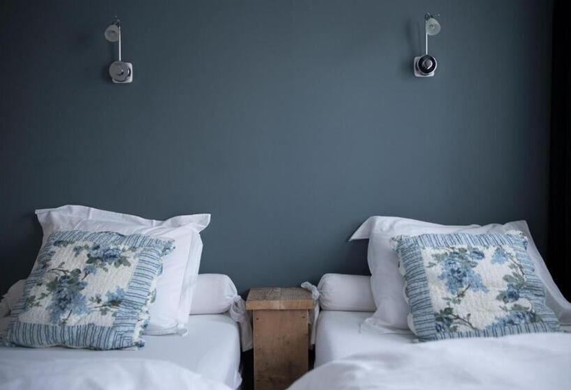 기본룸, De Roos Leeuwarden