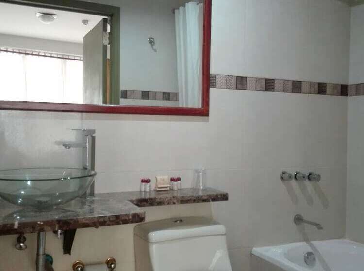 标准单人间, Inka Tower