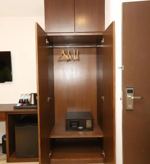 سوییت خانوادگی, M&M Hotel Kl Sentral
