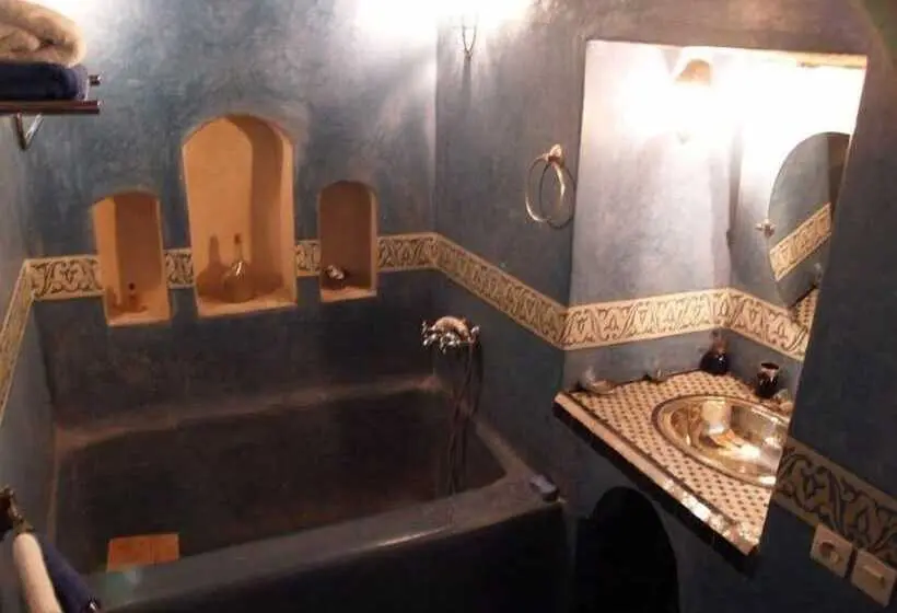اتاق استاندارد, Nadir Home