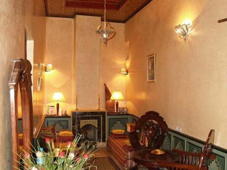 اتاق استاندارد, Nadir Home