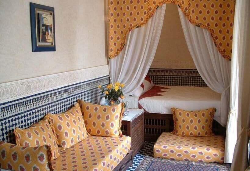 اتاق استاندارد, Nadir Home