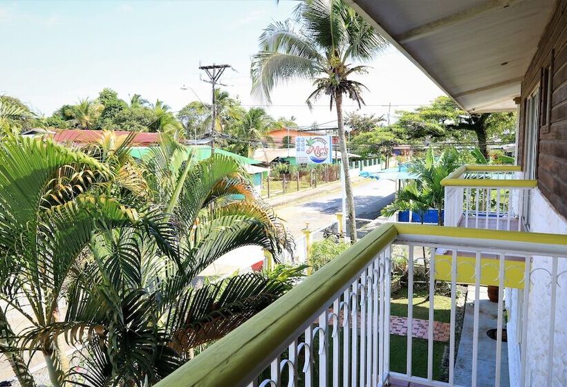 اتاق کلاسیک با تخت دوبل, Nics Place