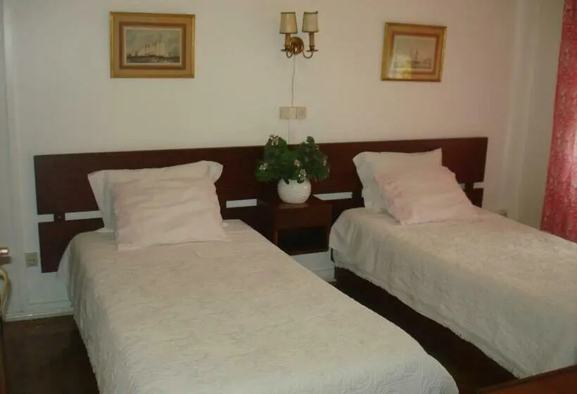 スタンダードルーム, Pensão Residencial Luanda