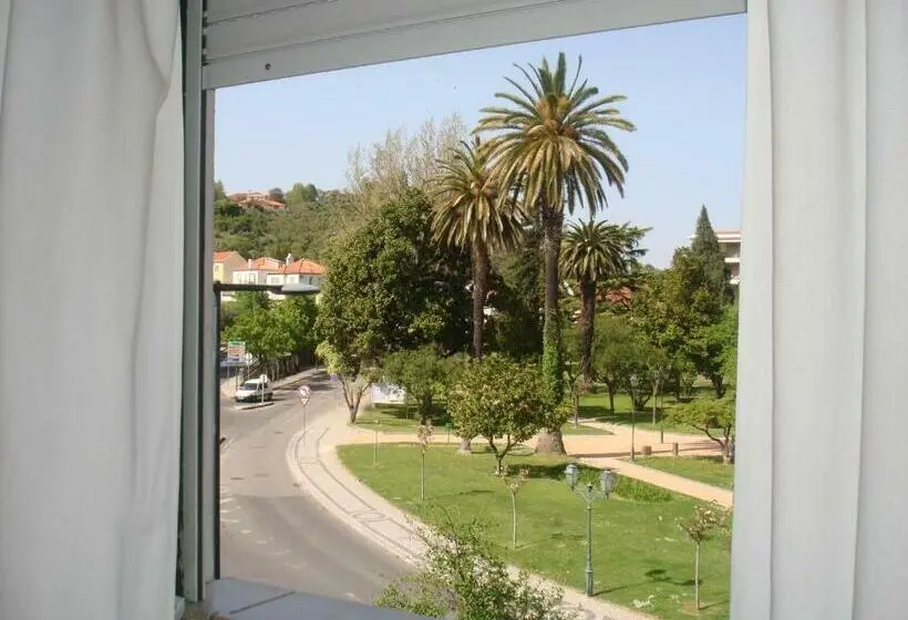 スタンダードトリプルルーム, Pensão Residencial Luanda