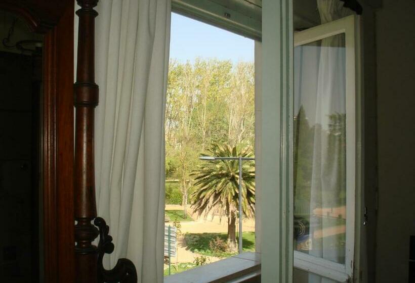 Полулюкс, Pensão Residencial Luanda