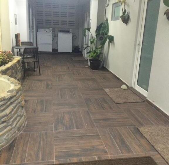 اتاق استاندارد, Segovia Studio Units