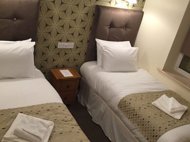 スタンダードルーム, The Moseley Arms