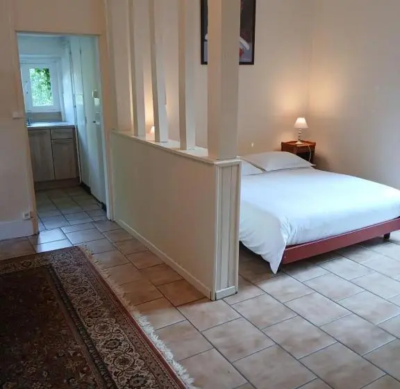 スタンダードルーム, Château De Maucouvent   Le Cottage