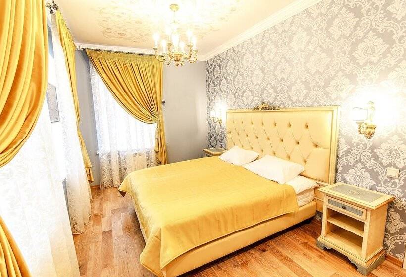 اتاق راحتی سه تخته, Art Hotel Alexandrovskiy
