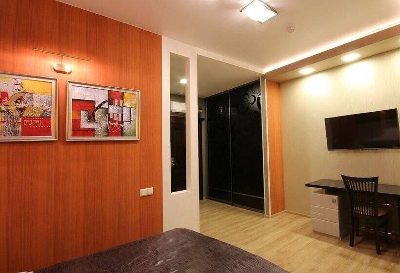 اتاق سوپریور, Absolute