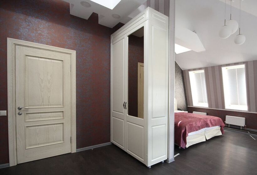 اتاق لوکس, Absolute