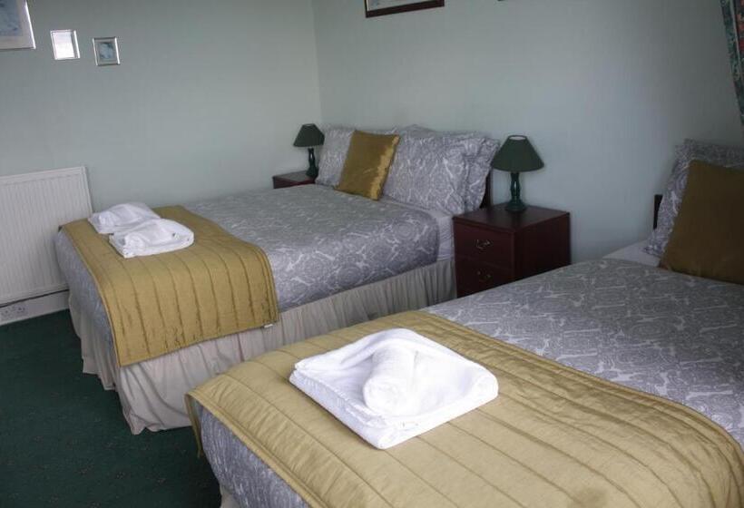 Номер Стандарт Трехместный, Airdenair Guest House
