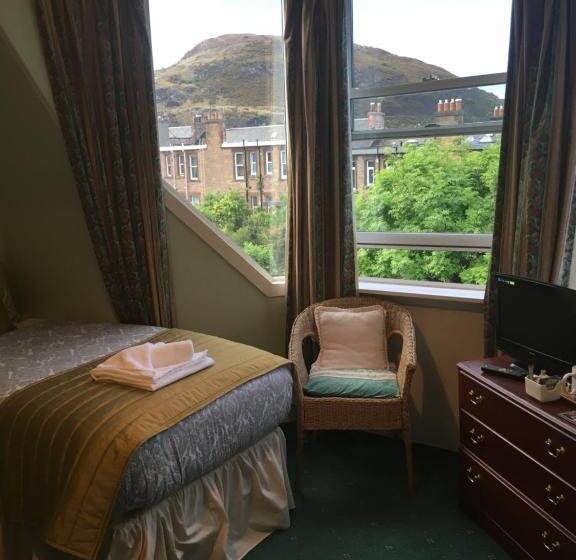 스탠다드 트리플 룸, Airdenair Guest House