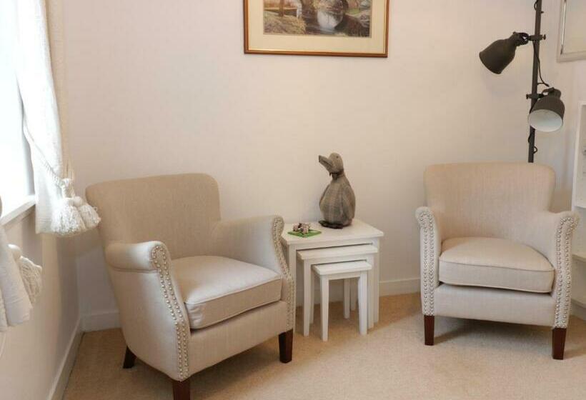 غرفة قياسية, Allerton House