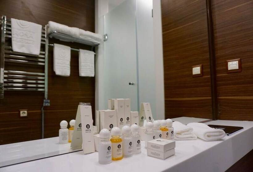 اتاق داخلی دلوکس, Arfa Park