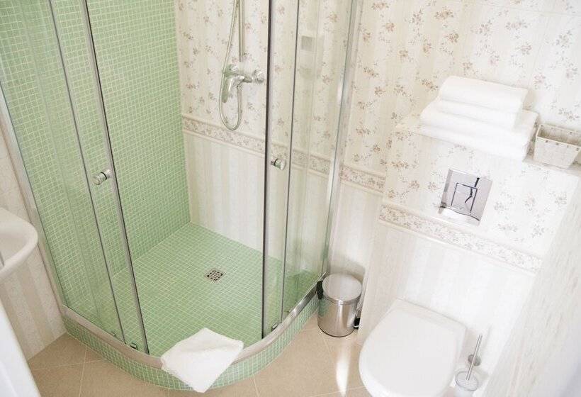 חדר סופריור, The Aristocrat Boutique