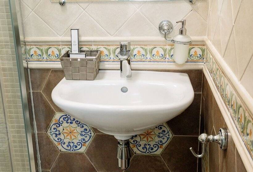 חדר סטנדרט, The Aristocrat Boutique