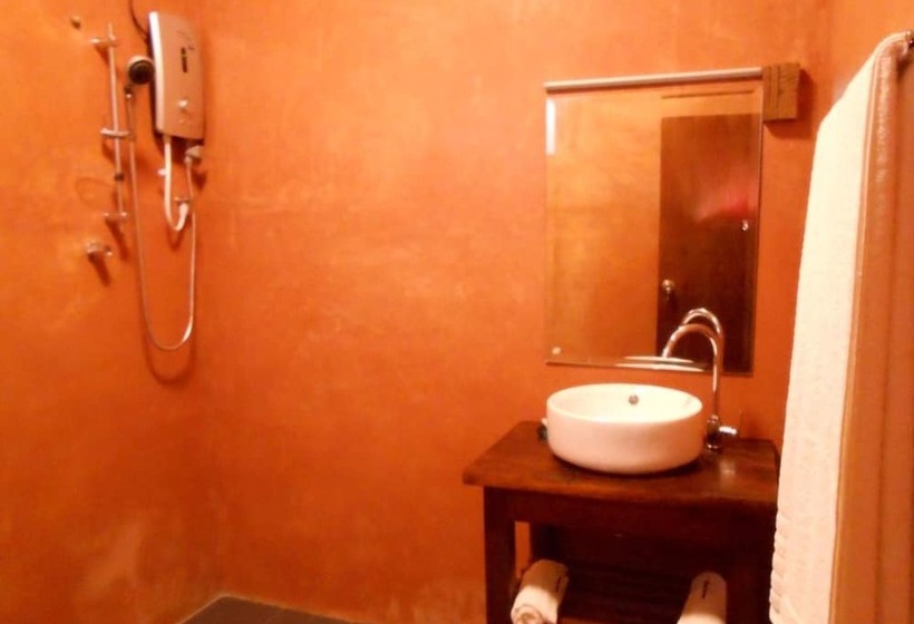 Standard Trippelrum, Coral Seas Beach Hikkaduwa